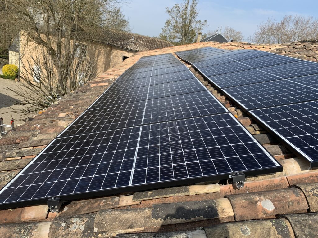 pose de panneaux photovoltaïques dans les Landes