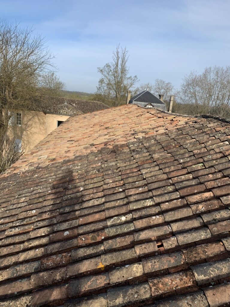 Toiture avant la pose de panneaux photovoltaïques